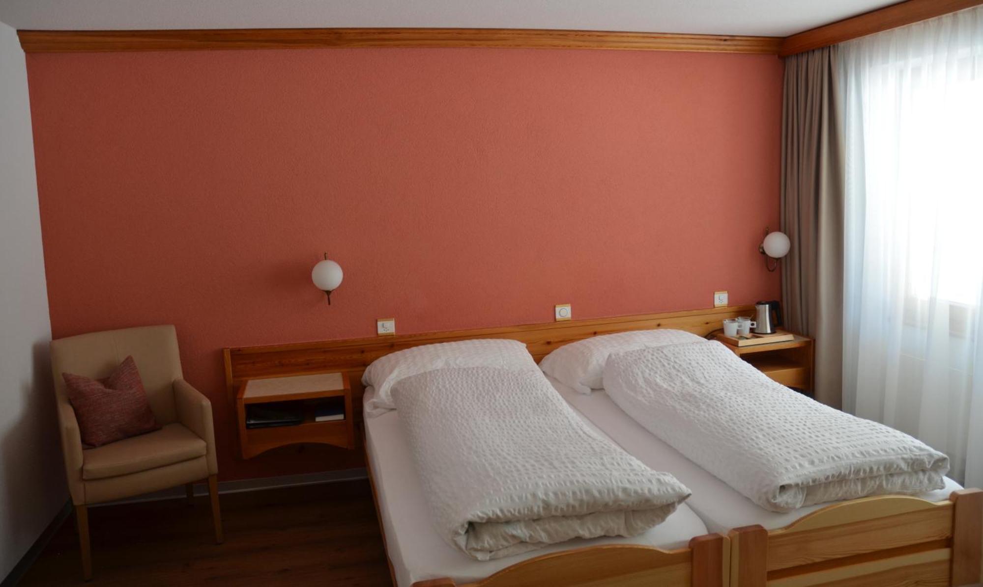 Ski-In/Ski-Out Hotel Sport Саас-Алмагел Стая снимка
